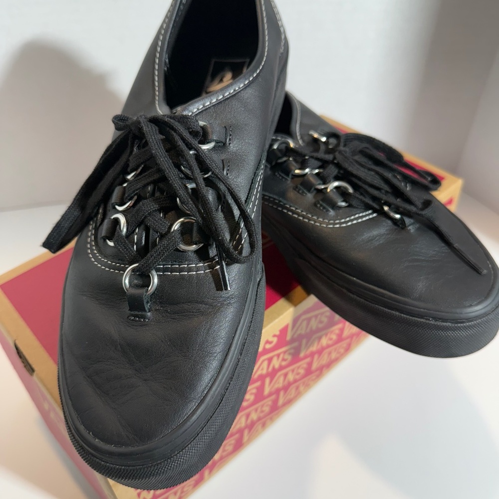 Vans Leather Authentic Hardware